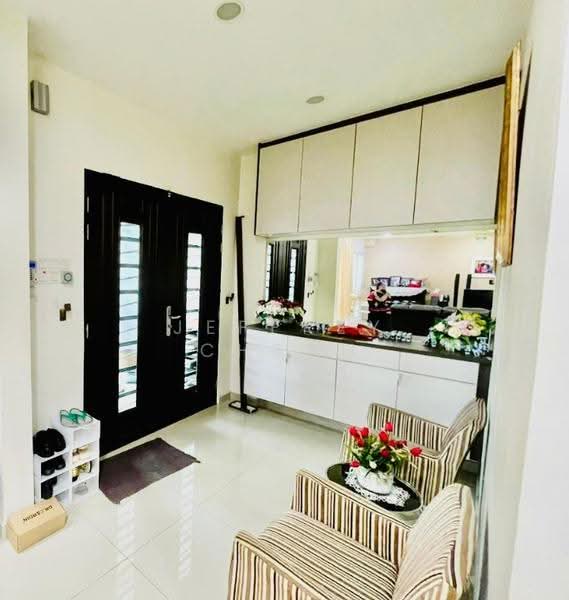 Rumah Berkembar untuk Dijual di Taman Tun Dr Ismail (Kuala Lumpur) - Jeffrey Cheah - Entrance - PropertyGuru.com.my