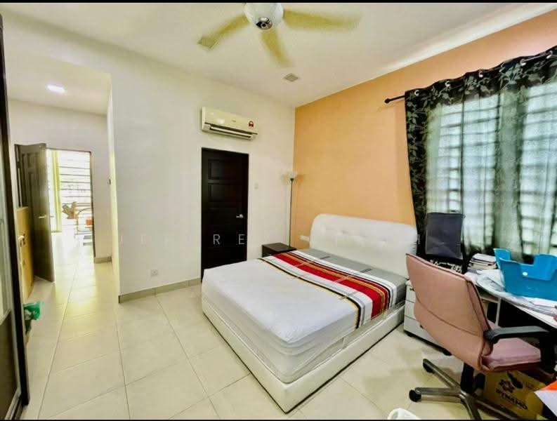 Rumah Berkembar untuk Dijual di Taman Tun Dr Ismail (Kuala Lumpur) - Jeffrey Cheah - Bedroom - PropertyGuru.com.my
