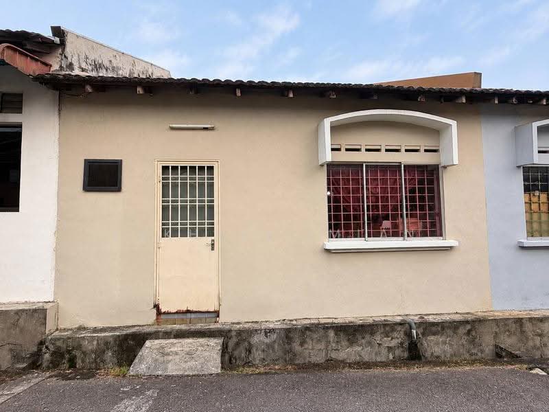 1-storey Terraced House for Sale in Taman Universiti (Skudai) - Fakhrul Imlan - Exterior - PropertyGuru.com.my