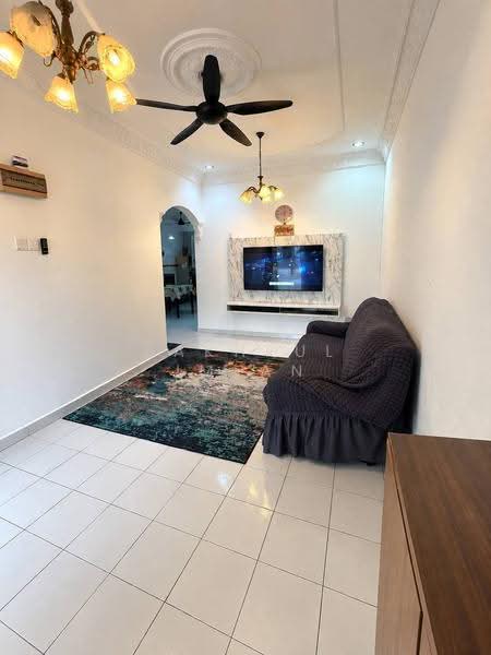 1-storey Terraced House for Sale in Taman Universiti (Skudai) - Fakhrul Imlan - Living Room - PropertyGuru.com.my