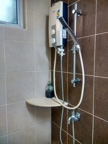 Kediaman Servis untuk Disewa di Pangsapuri Tanah Emas (Golden Sands) - Celest Tan - PropertyGuru.com.my