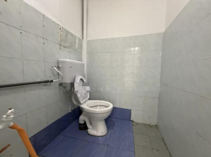 Rumah Flat untuk Dijual di Flat Taman Ungku Tun Aminah - Vince Soo - Bathroom - PropertyGuru.com.my