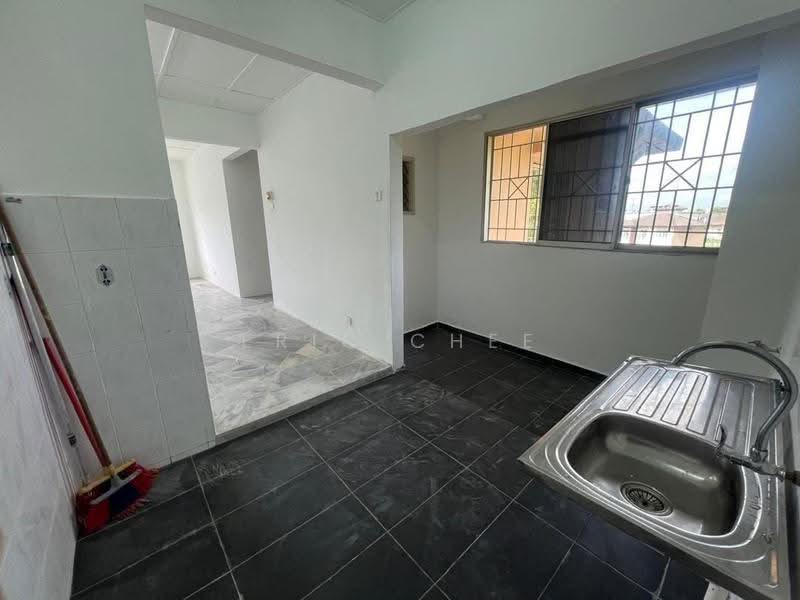 Pangsapuri untuk Dijual di Sri Penaga - Eric Chee - Kitchen - PropertyGuru.com.my