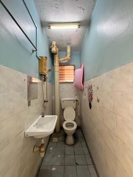 Detached Factory for Rent in Jinjang Utara (Jinjang) - CK Yap - Bathroom - PropertyGuru.com.my