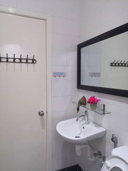 Condominium for Rent at Residence 8 - vLee . - Bathroom - PropertyGuru.com.my
