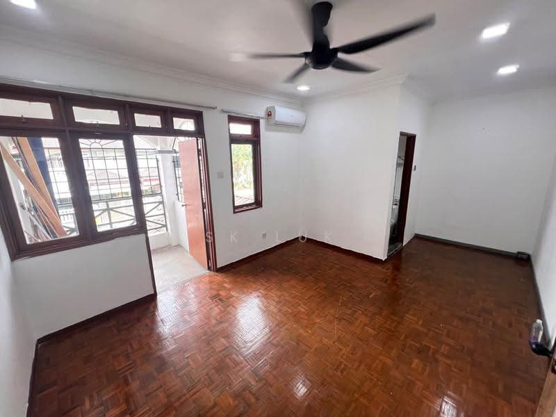2-storey Terraced House for Rent in Bukit Beruntung (Selangor) - SK Luk - Living Room - PropertyGuru.com.my