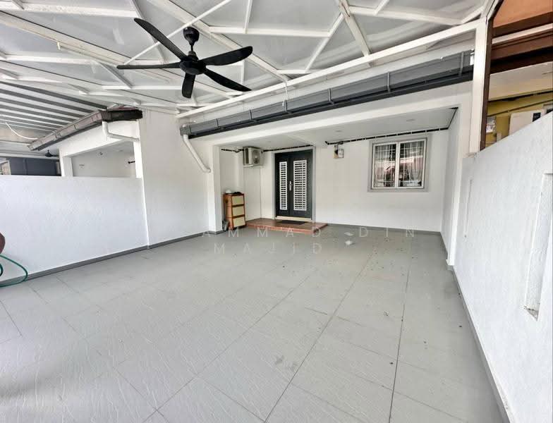 2-storey Terraced House for Sale in TAMAN PUCHONG UTAMA (Puchong) - Mohammad Din Majid - Exterior - PropertyGuru.com.my