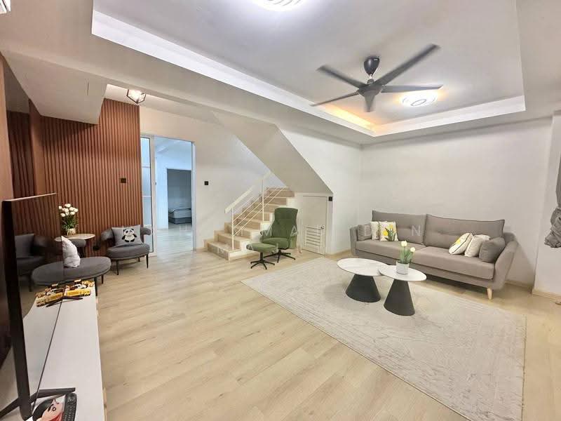 2-storey Terraced House for Sale in TAMAN PUCHONG UTAMA (Puchong) - Mohammad Din Majid - Living Room - PropertyGuru.com.my