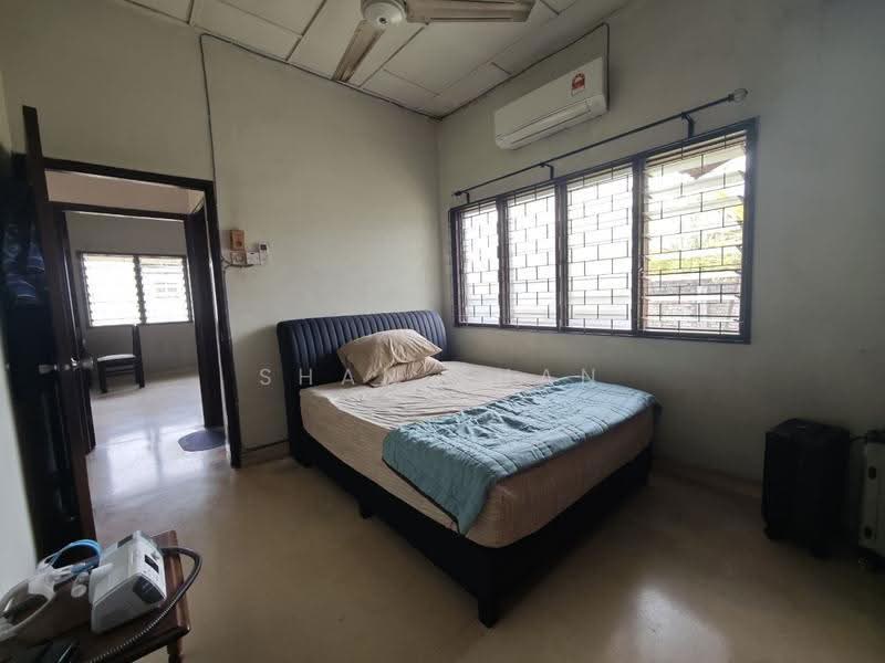 Bungalow House for Sale in Seksyen 18 (Petaling Jaya) - Shan Shan - PropertyGuru.com.my