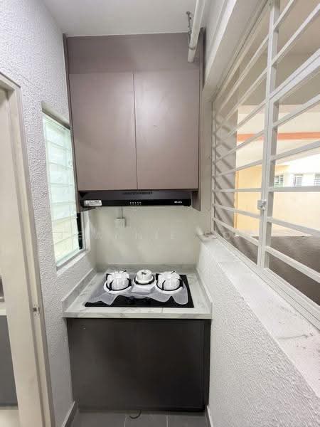 Pangsapuri untuk Disewa di Residensi Riamas - Jeannie Soh - Kitchen - PropertyGuru.com.my