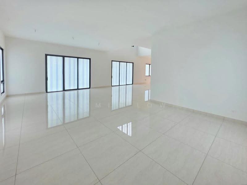 Bungalow House untuk Dijual di Taman Molek (Johor Bahru) - Jamie Low - Living Room - PropertyGuru.com.my