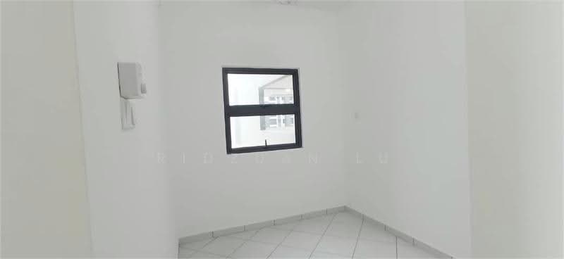 Kediaman Servis untuk Dijual di Residensi Mutiara Kajang 2 - Ridzuan Lu - Interior - PropertyGuru.com.my