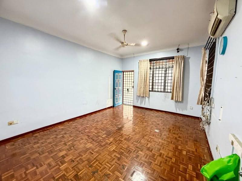 Semi-Detached House for Sale in Taman Bukit Kempas (Tampoi) - Jaz Lee - PropertyGuru.com.my