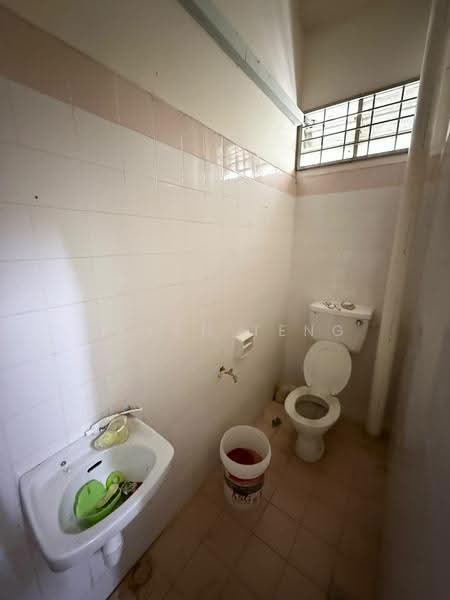 Shop for Rent in George Town (Penang) - Bryan Teng - Bathroom - PropertyGuru.com.my