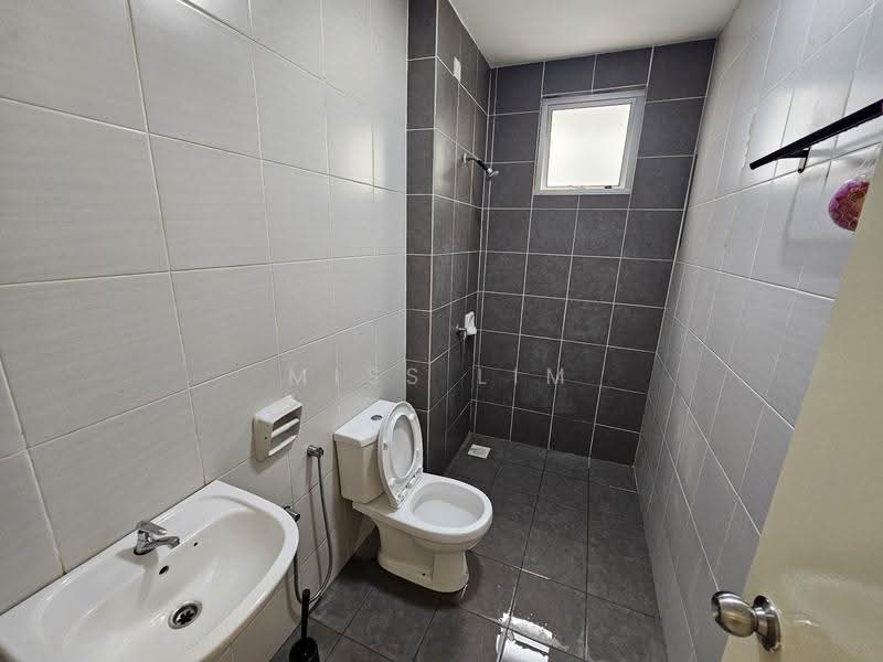 Service Residence for Rent at BSP 21 - MISS LIM - Bathroom - PropertyGuru.com.my