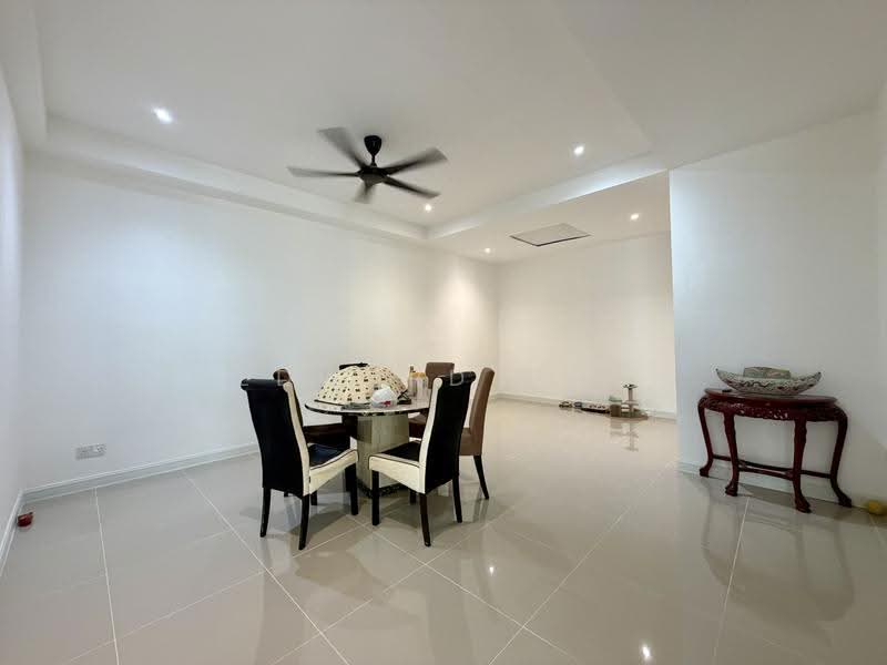 Semi-Detached House for Sale in Sungai Long (Bandar Sungai Long) - Edward Ooi - Dining Room - PropertyGuru.com.my