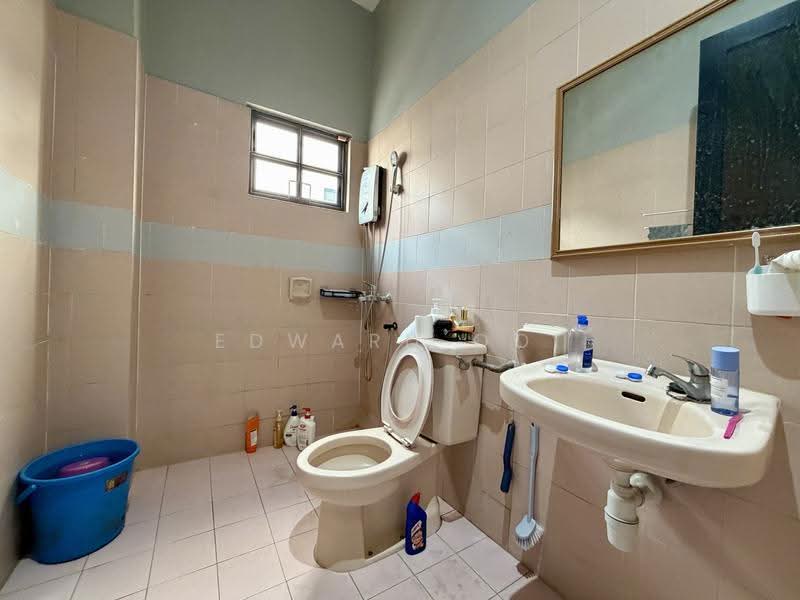 Semi-Detached House for Sale in Sungai Long (Bandar Sungai Long) - Edward Ooi - Bathroom - PropertyGuru.com.my