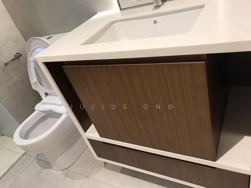 Service Residence for Sale at Hill10 Residence @ i-City - Julius Ong - Bathroom - PropertyGuru.com.my