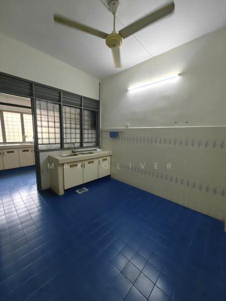 2-storey Terraced House for Sale in Happy Garden (Kuchai Lama) - Mak Oliver - Kitchen - PropertyGuru.com.my