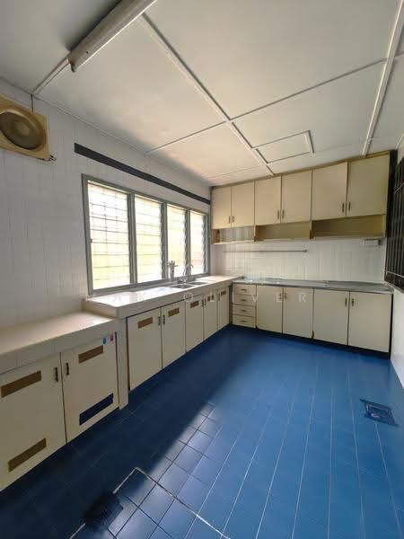 2-storey Terraced House for Sale in Happy Garden (Kuchai Lama) - Mak Oliver - Kitchen - PropertyGuru.com.my