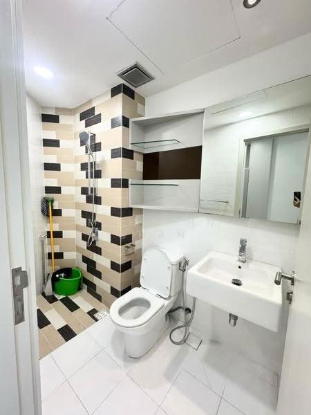 Service Residence for Sale at Verve Suites - Mansonn Chan - Bathroom - PropertyGuru.com.my