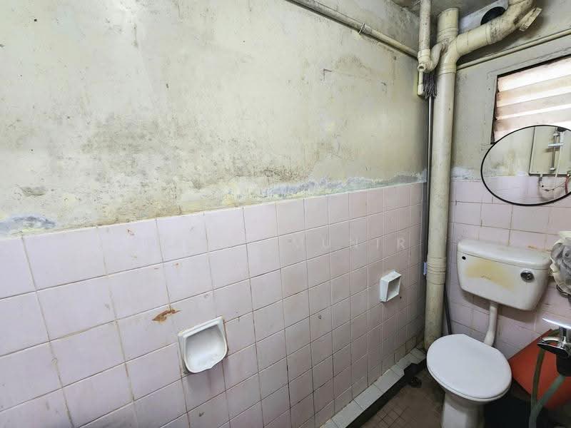 Rumah Flat untuk Dijual di Bandar Baru Sentul - Basri Munir - Bathroom - PropertyGuru.com.my