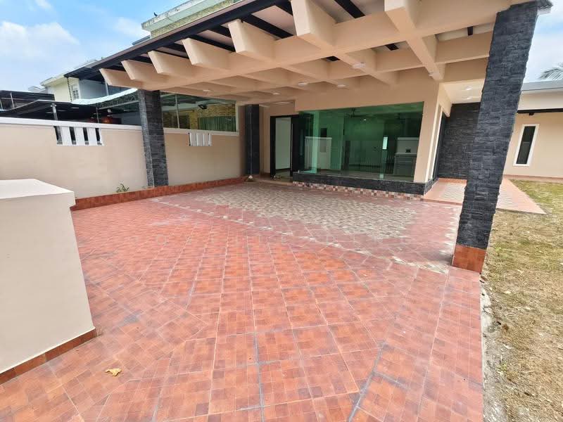 Rumah Teres 2-Tingkat untuk Disewa di Setia Tropika (Johor Bahru) - Jovelle Ding - Exterior - PropertyGuru.com.my