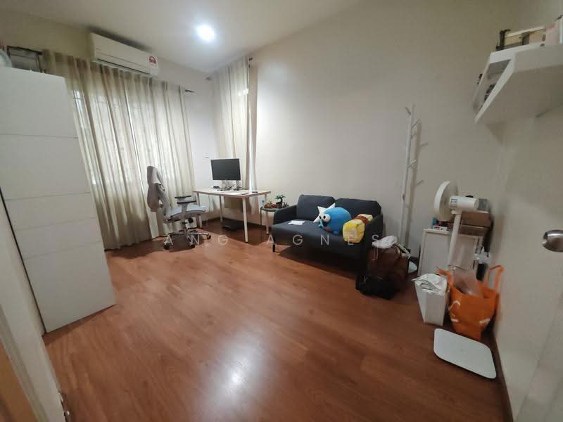 Rumah Berkembar untuk Dijual di Bukit Raja (Selangor) - Ang Agnes - PropertyGuru.com.my