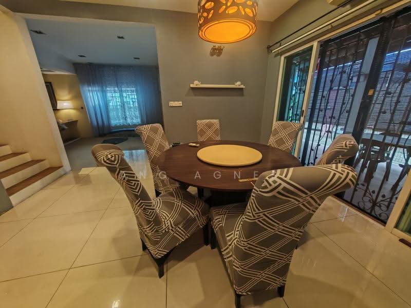 Rumah Berkembar untuk Dijual di Bukit Raja (Selangor) - Ang Agnes - PropertyGuru.com.my