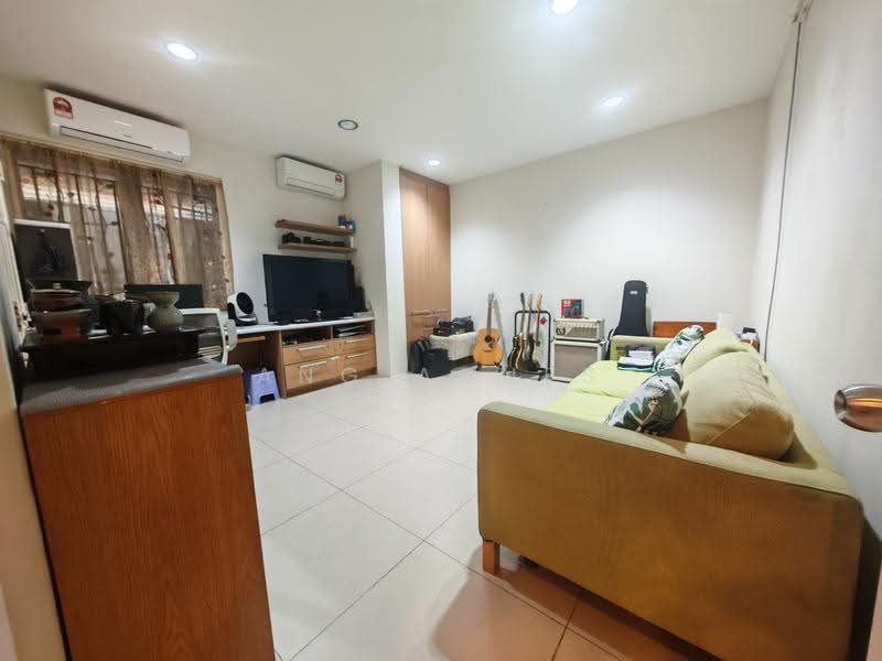 Rumah Berkembar untuk Dijual di Bukit Raja (Selangor) - Ang Agnes - PropertyGuru.com.my