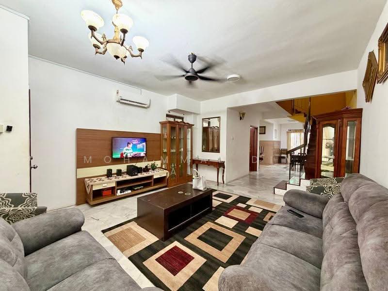 Rumah Teres 2-Tingkat untuk Dijual di Pusat Bandar Puchong (Puchong) - Mohammad Din Majid - Living Room - PropertyGuru.com.my