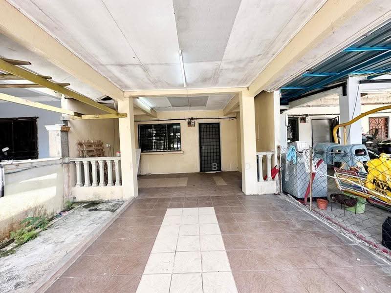 Terraced House for Sale in Bandar Tasik Puteri (Rawang) - Azri Zabidin - Exterior - PropertyGuru.com.my