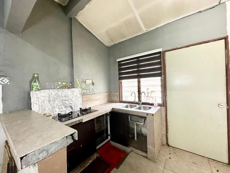 Terraced House for Sale in Bandar Tasik Puteri (Rawang) - Azri Zabidin - Kitchen - PropertyGuru.com.my