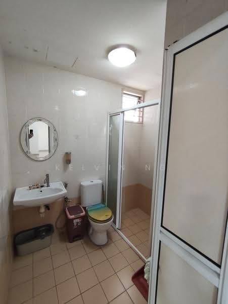 Kondominium untuk Disewa di Aman Heights Condominium - Kelvin Ng - Bathroom - PropertyGuru.com.my