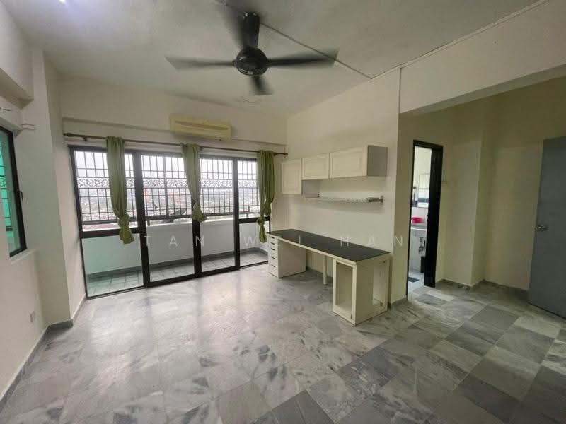 Condominium for Sale at Chancellor - Tan Wei Han - Living Room - PropertyGuru.com.my
