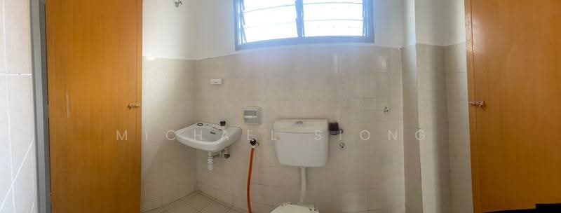 Rumah Teres 2-Tingkat untuk Disewa di Taman Desa Mas (Rawang) - Michael Siong - Bathroom - PropertyGuru.com.my