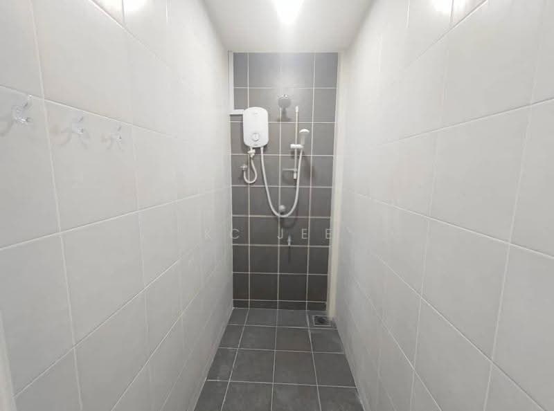 Pangsapuri untuk Dijual di Stutong Tiarra 2 - KC Jee - PropertyGuru.com.my