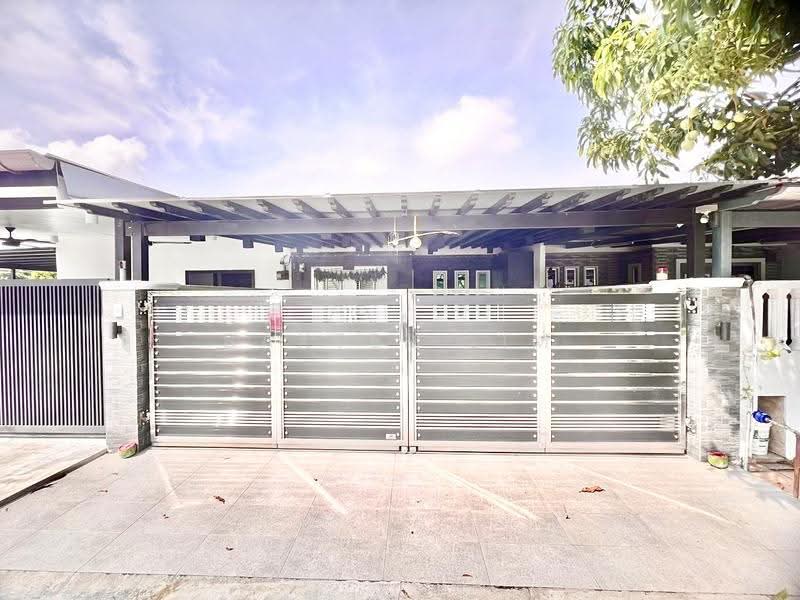 Rumah Teres 1-Tingkat untuk Dijual di Taman Sri Sentosa (Klang) - Baxter Lim - Exterior - PropertyGuru.com.my