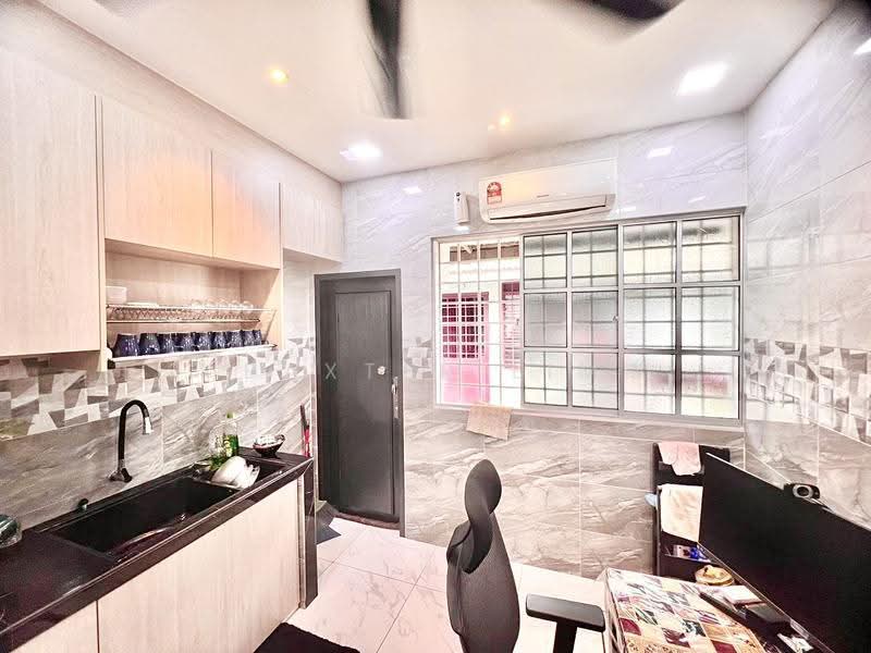 Rumah Teres 1-Tingkat untuk Dijual di Taman Sri Sentosa (Klang) - Baxter Lim - Kitchen - PropertyGuru.com.my
