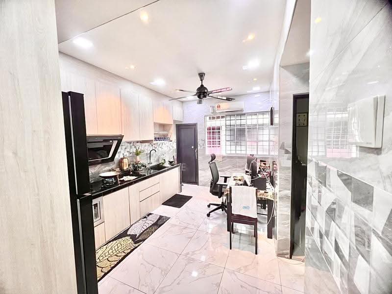 Rumah Teres 1-Tingkat untuk Dijual di Taman Sri Sentosa (Klang) - Baxter Lim - Kitchen - PropertyGuru.com.my
