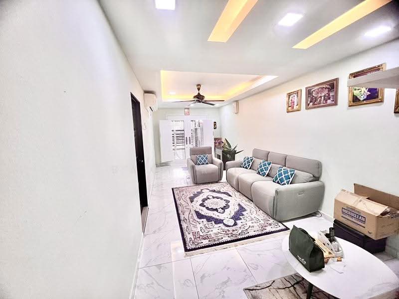 Rumah Teres 1-Tingkat untuk Dijual di Taman Sri Sentosa (Klang) - Baxter Lim - Living Room - PropertyGuru.com.my