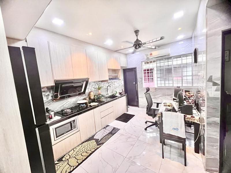 Rumah Teres 1-Tingkat untuk Dijual di Taman Sri Sentosa (Klang) - Baxter Lim - Kitchen - PropertyGuru.com.my