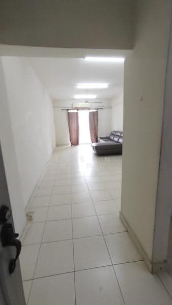 Kondominium untuk Disewa di Fortune Park (Suria Perdana) - Eason Hong - Living Room - PropertyGuru.com.my