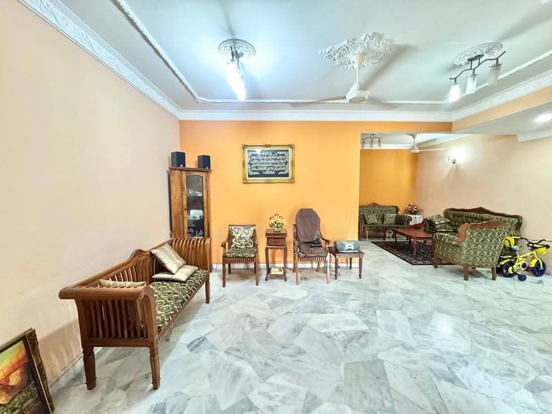 Rumah Teres 2-Tingkat untuk Dijual di Usj 11 (Subang Jaya) - Najah Kadir - Living Room - PropertyGuru.com.my