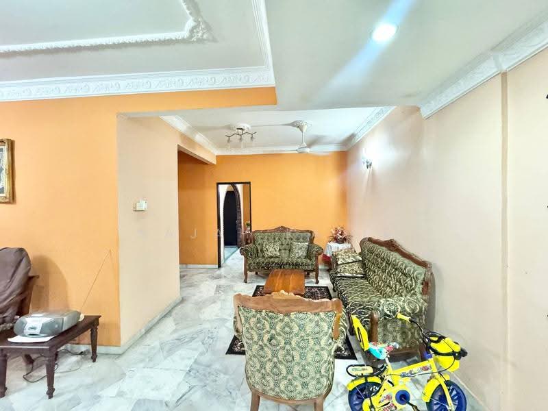 Rumah Teres 2-Tingkat untuk Dijual di Usj 11 (Subang Jaya) - Najah Kadir - Living Room - PropertyGuru.com.my