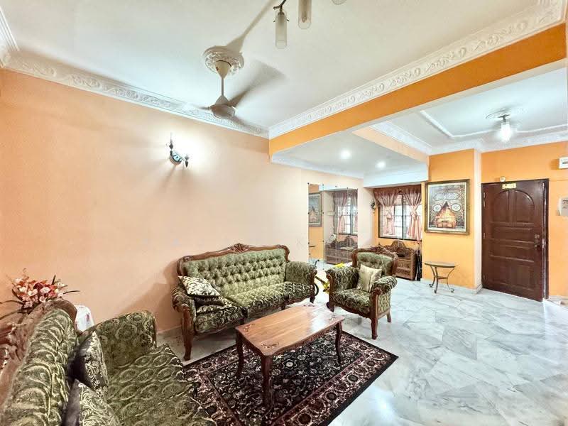 Rumah Teres 2-Tingkat untuk Dijual di Usj 11 (Subang Jaya) - Najah Kadir - Living Room - PropertyGuru.com.my