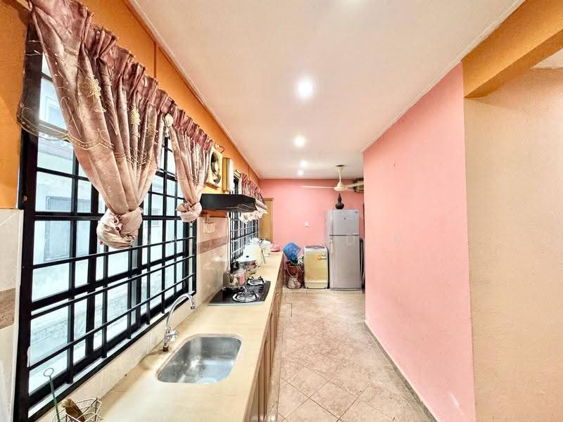 Rumah Teres 2-Tingkat untuk Dijual di Usj 11 (Subang Jaya) - Najah Kadir - Kitchen - PropertyGuru.com.my