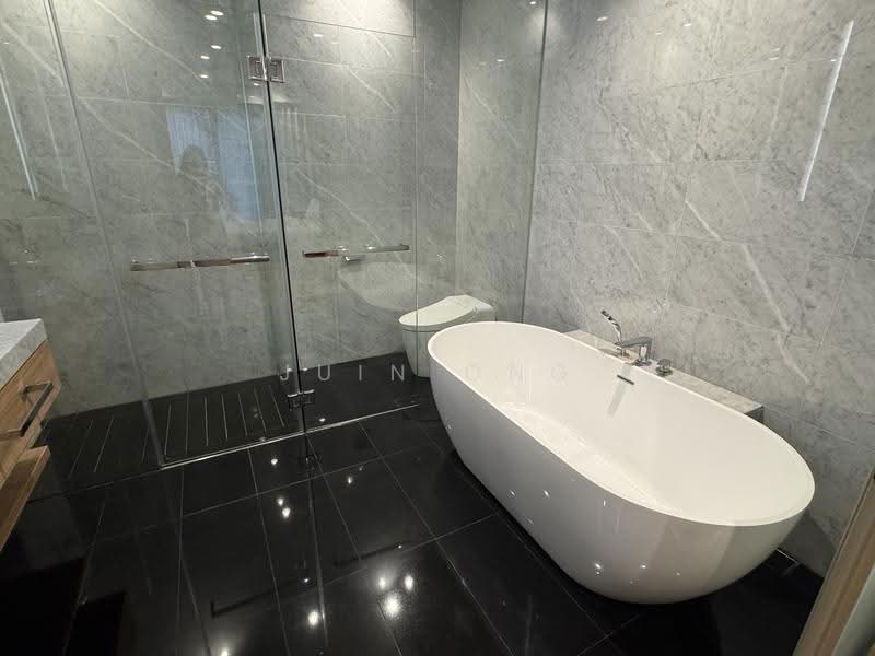 Service Residence for Sale at The Conlay - JUIN ONG - Master Bathroom - PropertyGuru.com.my