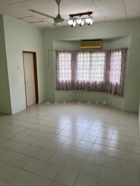 Rumah Teres 2.5-Tingkat untuk Dijual di Taman Minang Ria (Cheras) - Henry Chia - Living Room - PropertyGuru.com.my