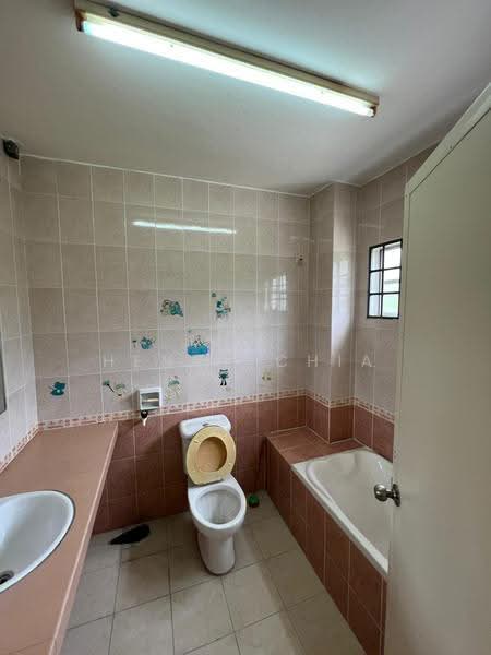 Rumah Teres 2.5-Tingkat untuk Dijual di Taman Minang Ria (Cheras) - Henry Chia - Bathroom - PropertyGuru.com.my